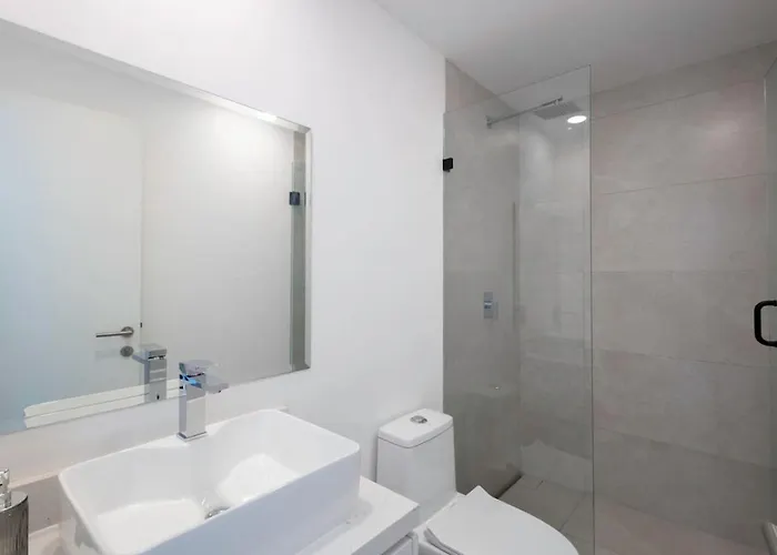 3 Bd Penthouse Bbq Near Medano *